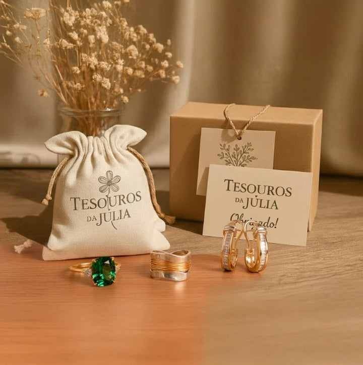 Zlati Prstan v Plasteh z Rdečim Sijajem