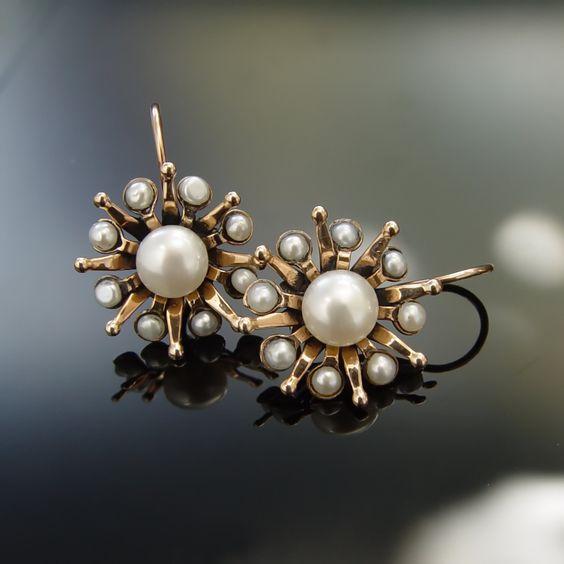 Vintage Starlight Pearl Uhan