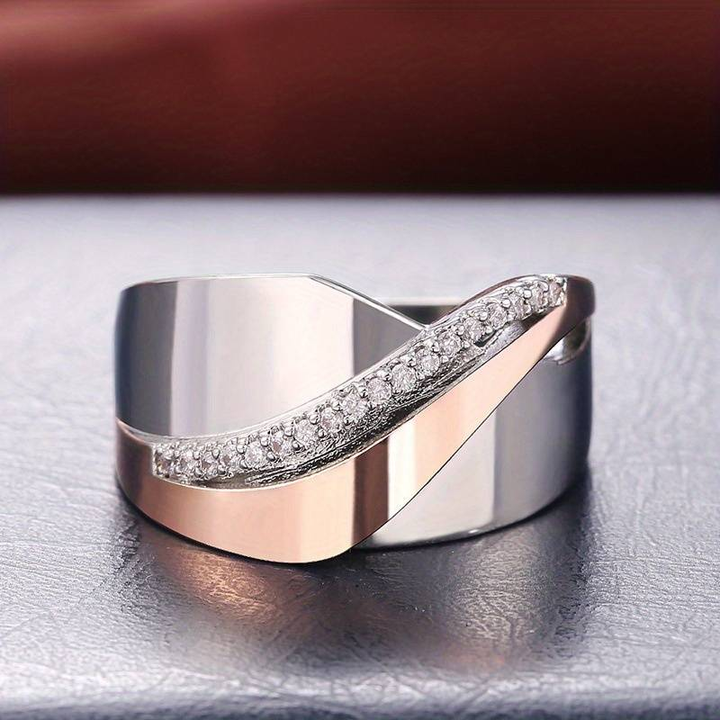 Vintage prstan iz rožnatega zlata in srebra z cirkoniem